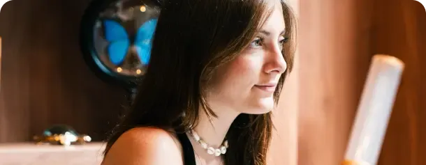 Photo d'une séance de coaching sportif en plein air avec une femme